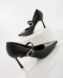 Stiletto Mary Jane Puntera Fina con Herraje Dorado