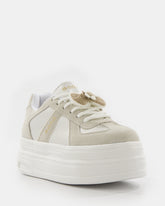 Tenis Plataforma Broche Dorado