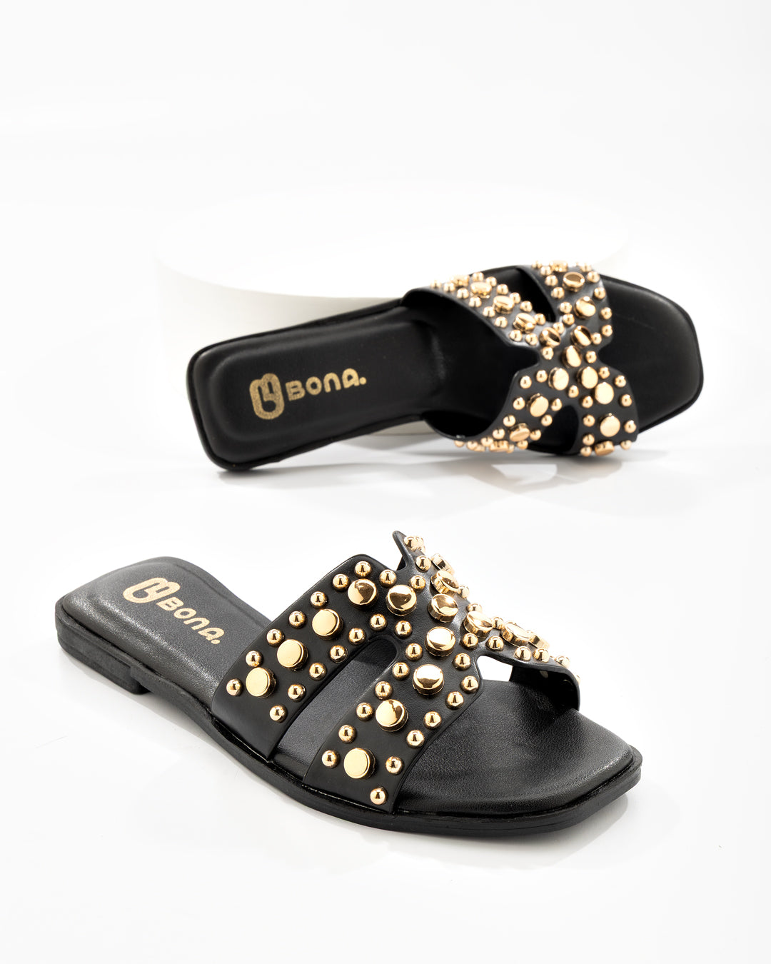 Sandalia Slide Con tachuelas