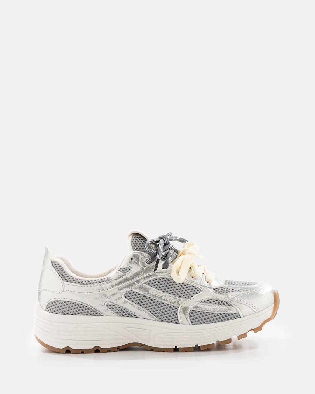 Runner Mara Silver