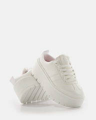 Sneaker estilo zueco