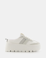 Sneaker estilo zueco