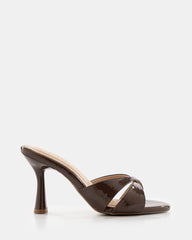 Sandalias de tacón con tiras cruzadas