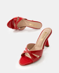 Sandalias de tacón con tiras cruzadas