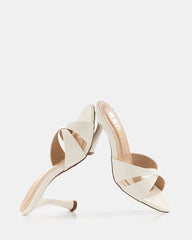 Sandalias de tacón con tiras cruzadas