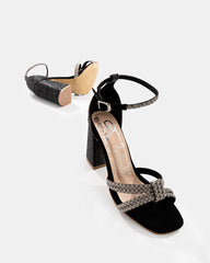 Sandalias de tacón con tiras onduladas