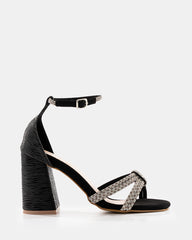 Sandalias de tacón con tiras onduladas