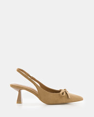 Tacones destalonados con lazo