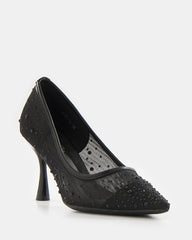 Tacones de punta fina con transparencias