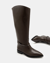 Bota Punta Fina Con Herraje Metálico