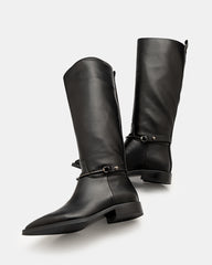 Bota Punta Fina Con Herraje Metálico